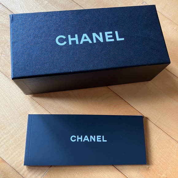 Chanel 5350 cat eye sunglasses in burgundy - Picture 9 of 10